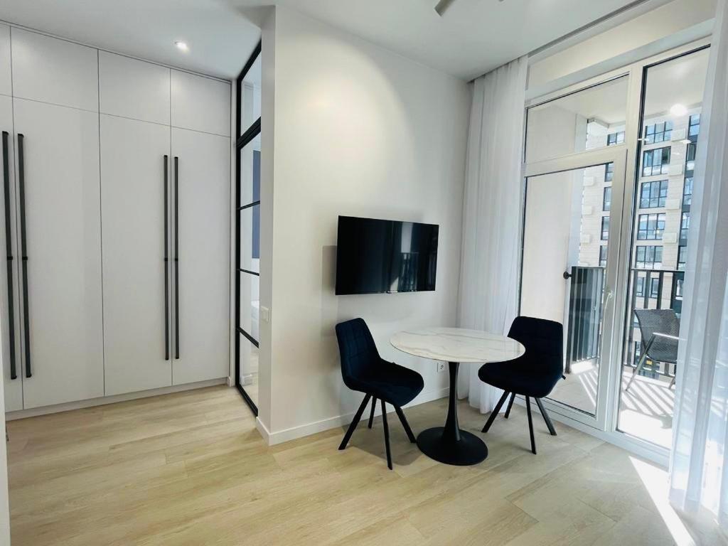 Modern Apartment In The Old Town Kiev Exterior foto