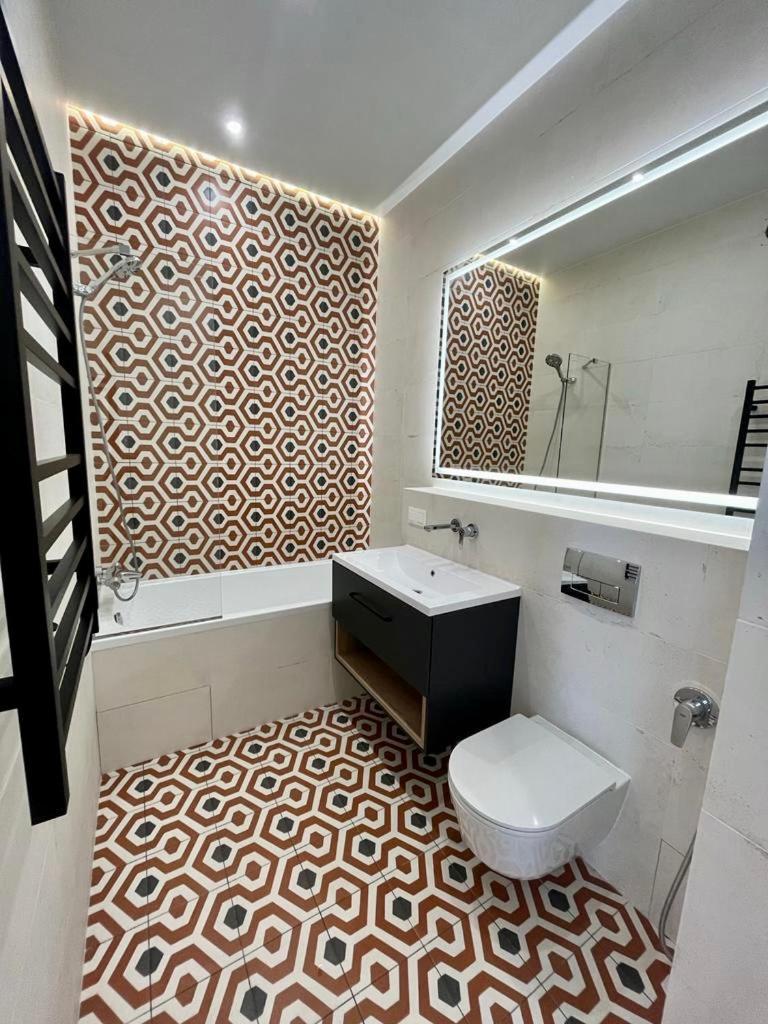 Modern Apartment In The Old Town Kiev Exterior foto